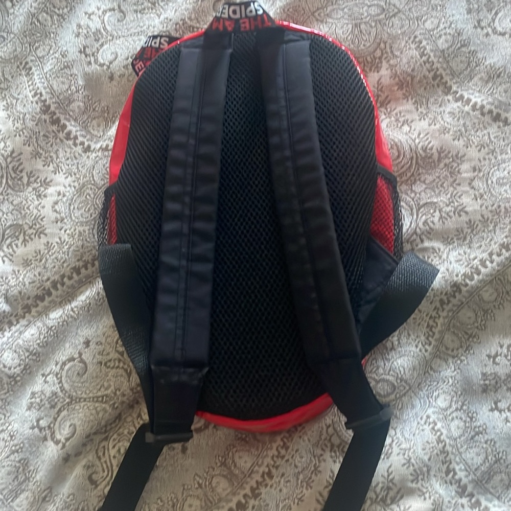 Red Spider-Man Backpack - Picture 4 of 5